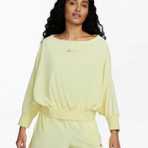 Nike pullover